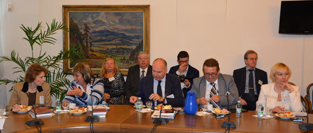 Kulatý stůl „Prameny současného fašizmu v Evropě“ v Parlamentu ČR