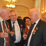 Награждение членов Клуба МГИМО памятными медалями Московского фонда мира в РЦНК в Праге