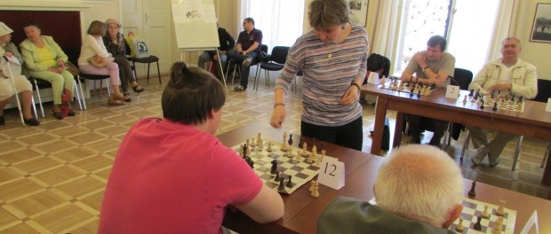 Seance souběžné šachové hry „Pobědnyj chod“v RSVK v Praze