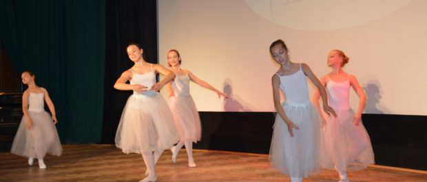 Koncert u příležitosti konce školního roku školy klasického a moderního baletu „Benefit Dance“ v RSVK v Praze
