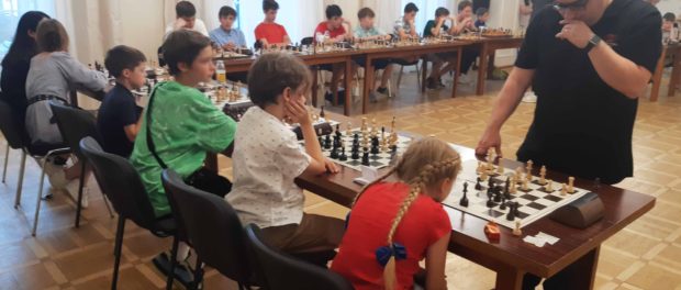 В Русском доме в Праге состоялся сеанс одновременной игры в шахматы