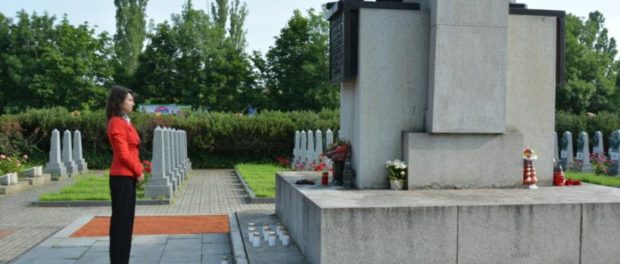Акция «Свеча памяти» у мемориала советским воинам