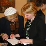 17 апреля 2014 года в Хрустальном зале Российского центра науки и культуры в Праге состоялось открытие выставки российских художников из Перми Светланы и Арсения Политовых «Ноктюрн Политовых». Мероприятие организовано представительством Россотрудничества в Чехии. Выставку открыл директор Российского центра науки и культуры в Праге Леонид Гамза, который представил художницу и приветствовал гостей мероприятия. Куратор выставки Светлана Политова рассказала о себе и своем творчестве. Представила 19 работ, написанных семей пермских художников в разное время и привезенных в Прагу. Отметила, что работы Арсения Политова можно отнести к концептуальному искусству, в то время как ее картины отличаются склонностью к авангардизму и импрессионизму, которые находят выражение в особой цветовой гармонии. Представленные на выставке картины написаны в стиле эпохи модерн конца XIX начала XX века и некоторых модных течений того времени, как например символизм. На полотнах изображены живописные пейзажи Перми, натюрморты и различные тематические сюжеты. На открытии выставки присутствовали любители живописи из числа соотечественников и чешских граждан. В ходе состоявшегося после открытия общения проживающая в Праге художница из Перми Лариса Дашкова рассказала о проведенном 24 марта с.г. в РЦНК открытии фестиваля «Пермский период-II» и пригласила Светлану Политову к участию в проведении мероприятий в рамках в Фестиваля, которые состоятся 22 апреля. Выставка пермских художников в РЦНК открыта для посетителей с 17 по 25 апреля.