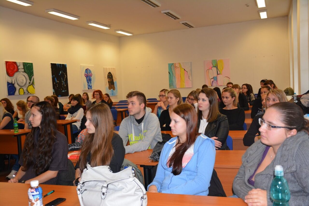 Setkání s českými studenty a učiteli na Univerzitě Jana Evangelisty Purkyně