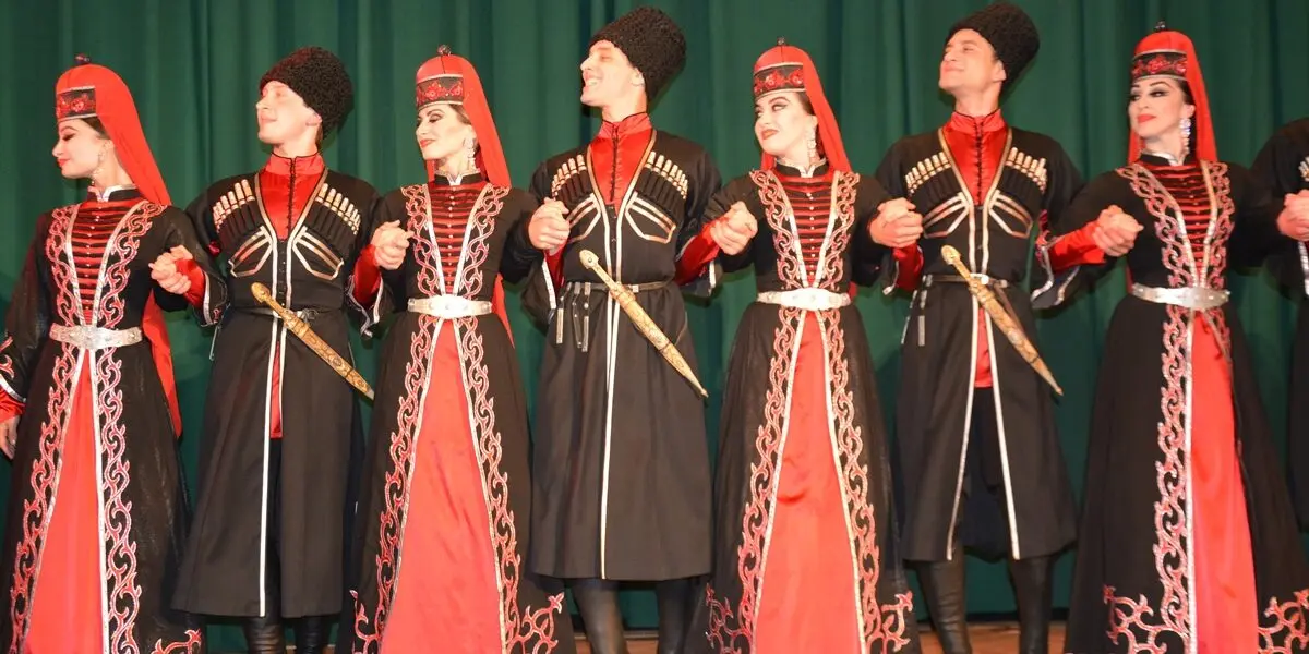 Выступление  Государственного ансамбля народной песни и танца Адыгеи «Исламей» в РЦНК в Праге