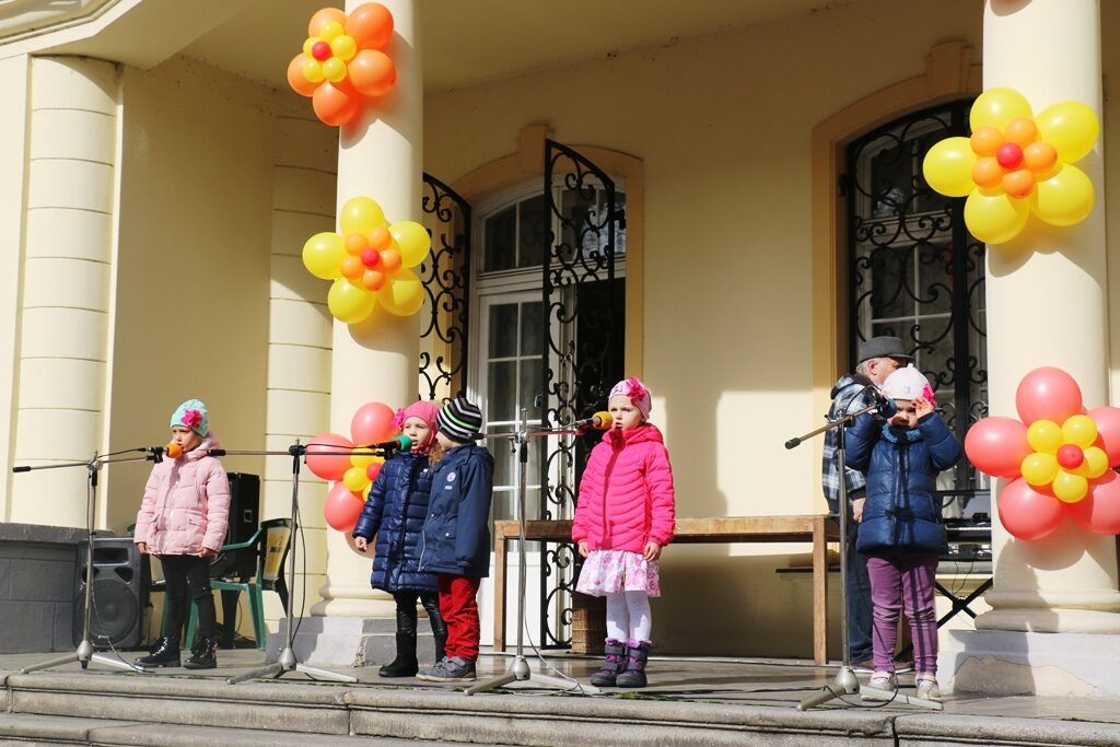 Более 1000 человек отметили Широкую Масленицу в Праге