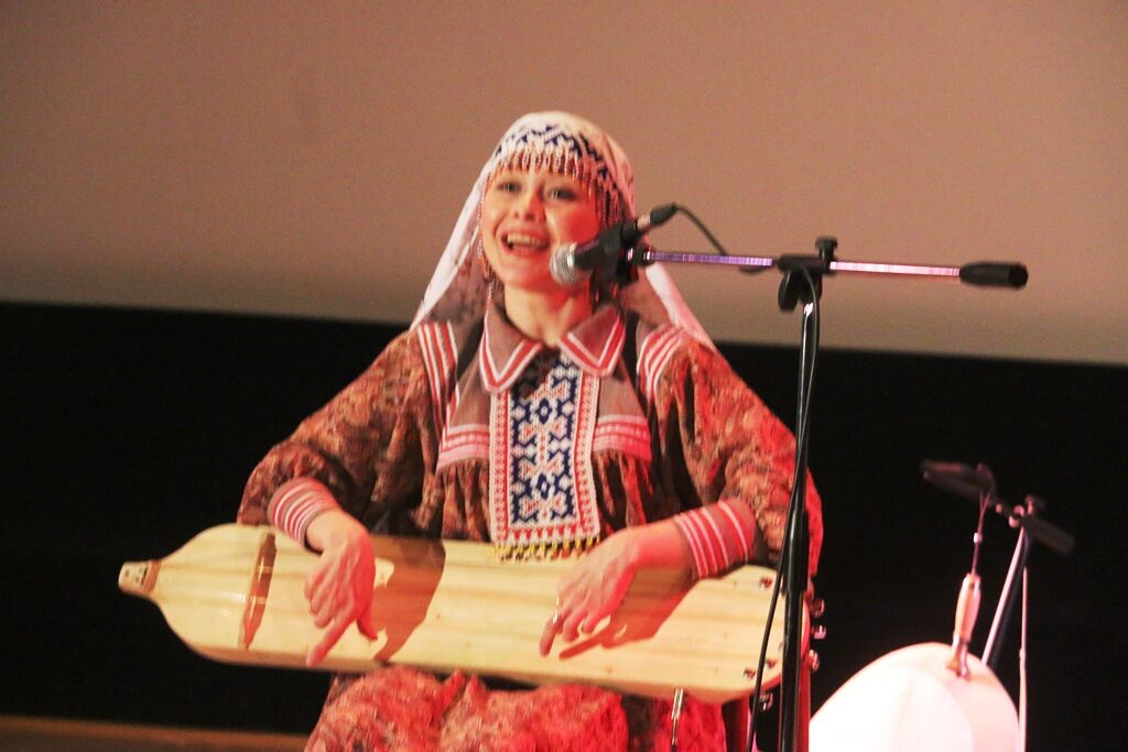 Mezinárodní mládežnický folklorní koncert v RSVK v Praze