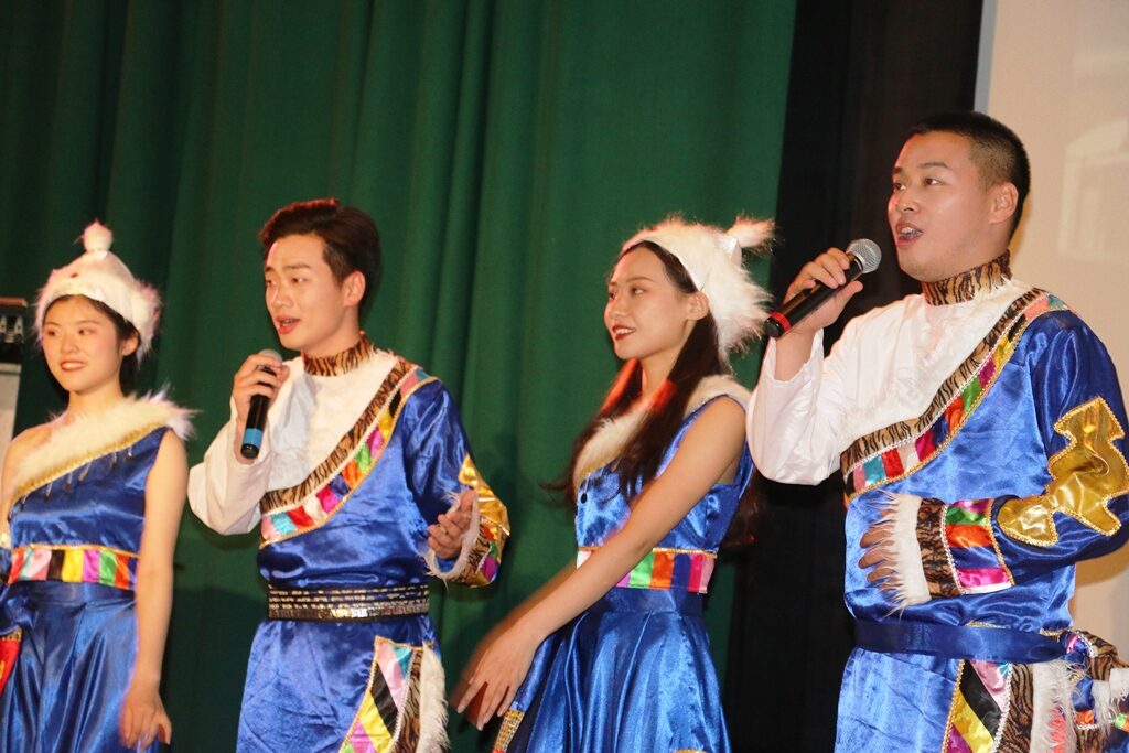 Mezinárodní mládežnický folklorní koncert v RSVK v Praze