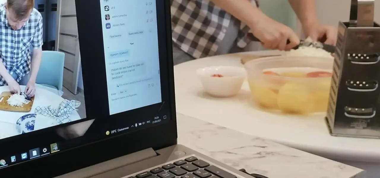 Proběhla online kulinářská hodina a setkání se studenty Omské státní univerzity