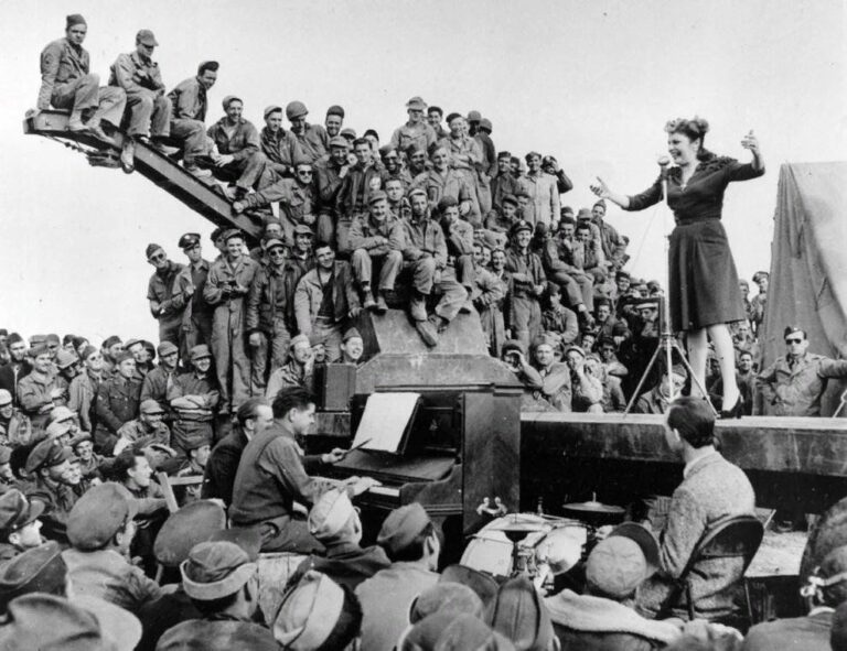 Online promítání dokumentárního filmu „Umělci – frontu« 