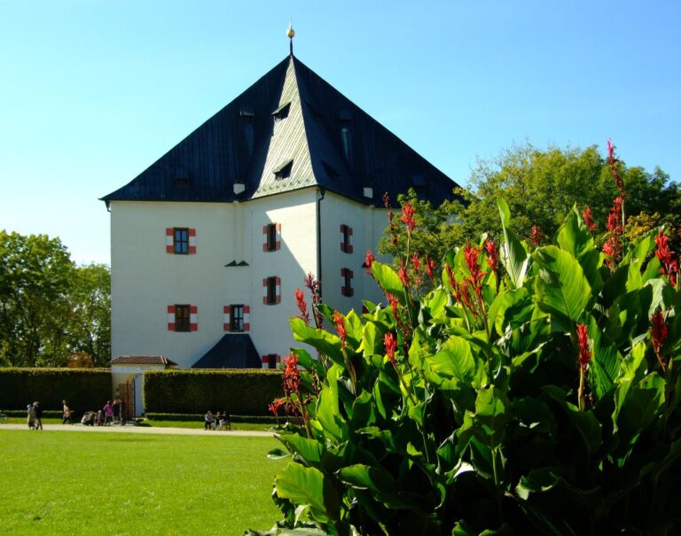 Exkurze „Palác zvaný „Hvězda« z projektu „Procházky po Praze»