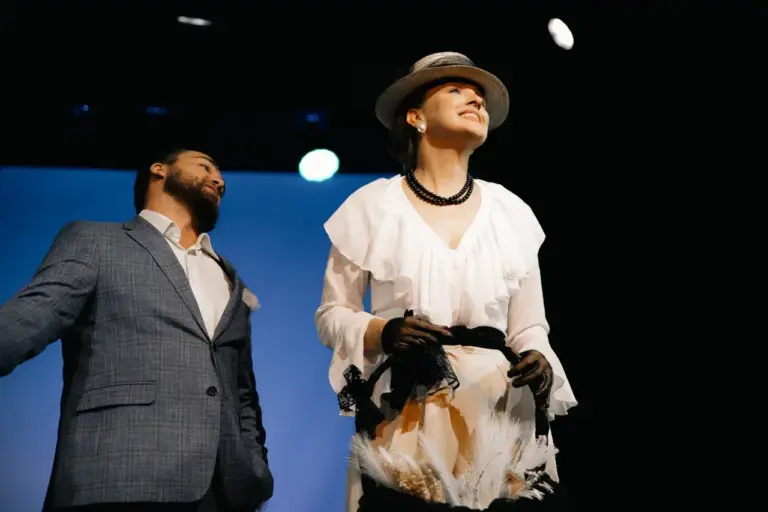 Онлайн-показ спектакля «Волки и овцы»