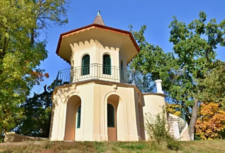 Exkurze po Praze «Pražská sídla» z projektu<br>«Procházky po Praze».