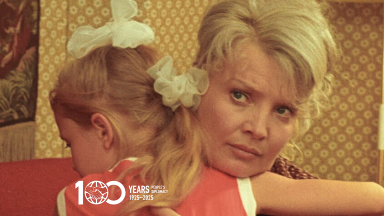 Online promítání celovečerního filmu „Macecha« k ruskému Dni matek