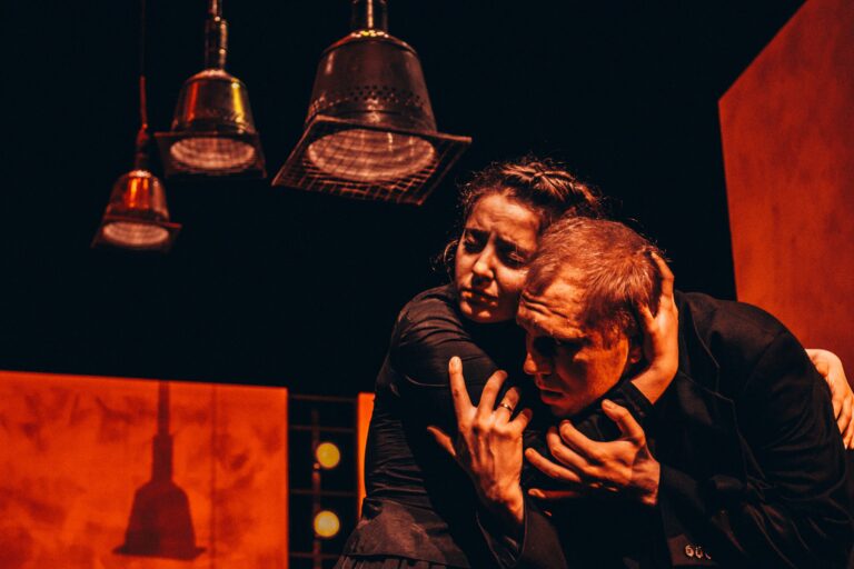 Přímý přenos představení «Výnosné místo»