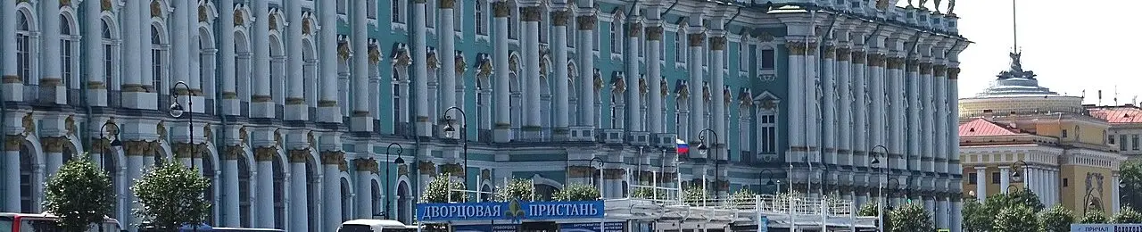 Petrohrad — Zimní palác, pohled z Něvy