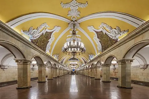 Stanice metra Komsomolskaja