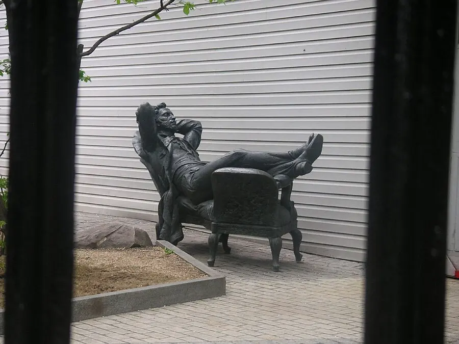 Памятник Пушкину
