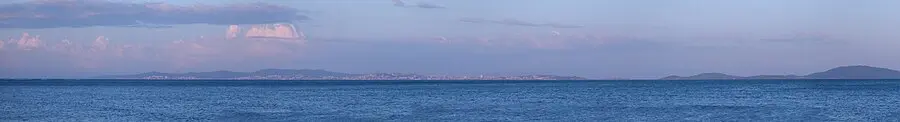 Panorama Vladivostoku a zátoky Zolotoj Rog