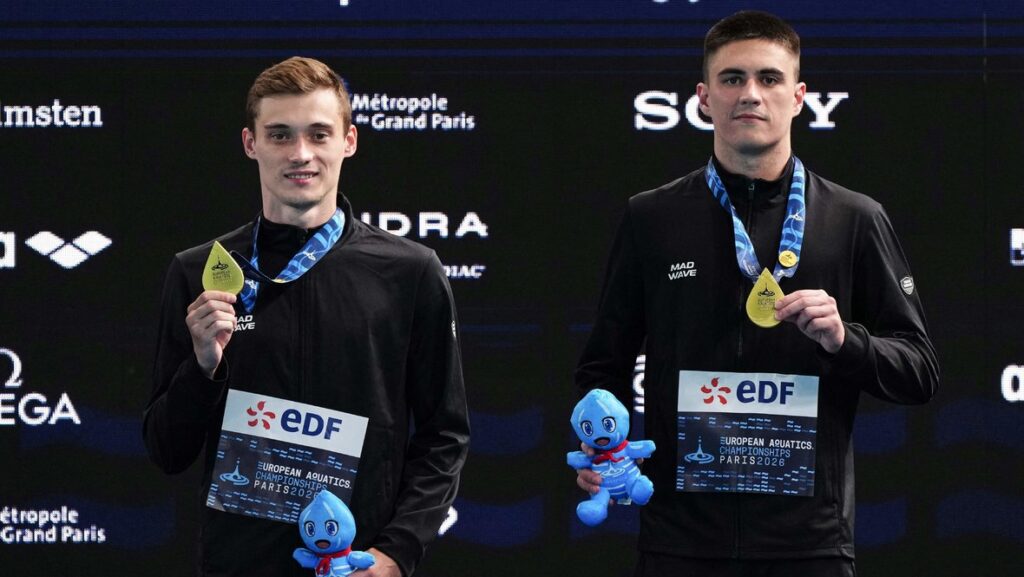 Никита Шлейхер и Руслан Терновой с золотыми медалями чемпионата Европы по водным видам спорта в Париже
